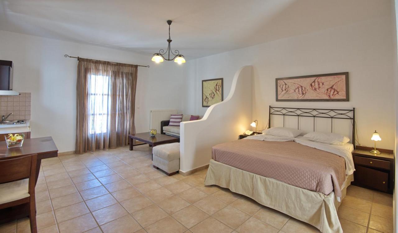 Yalis Hotel Votsi  Bagian luar foto