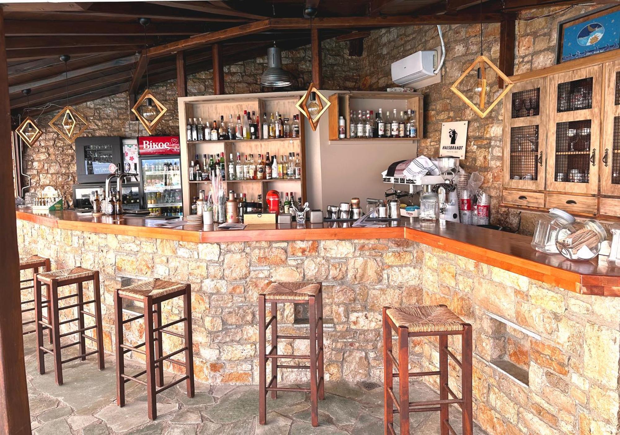Yalis Hotel Votsi  Bagian luar foto