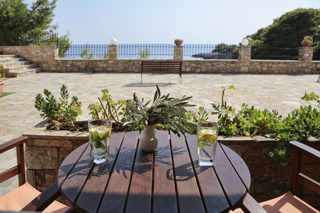 Yalis Hotel Votsi  Bagian luar foto