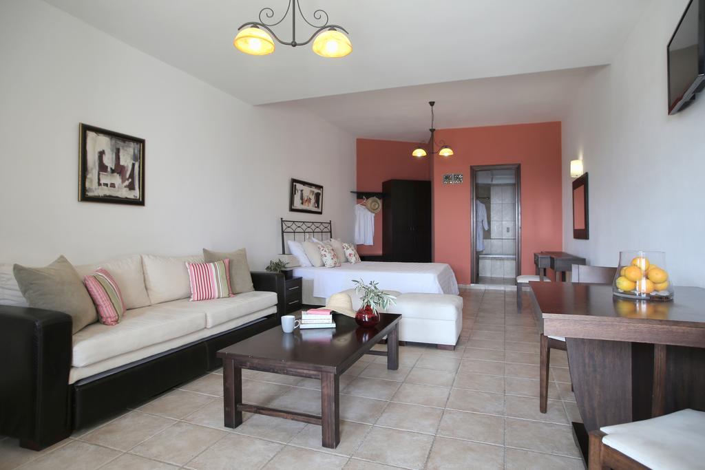 Yalis Hotel Votsi  Bagian luar foto