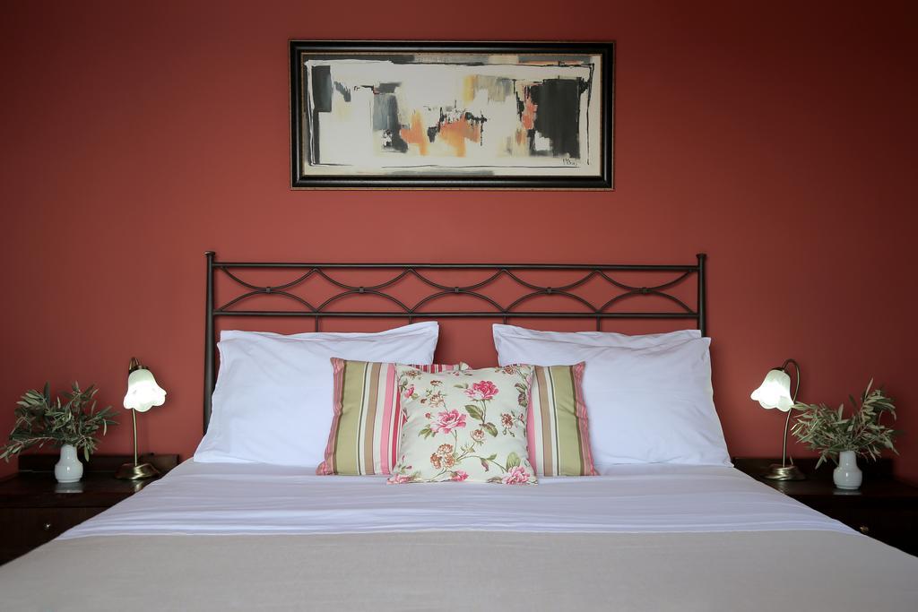 Yalis Hotel Votsi  Bagian luar foto