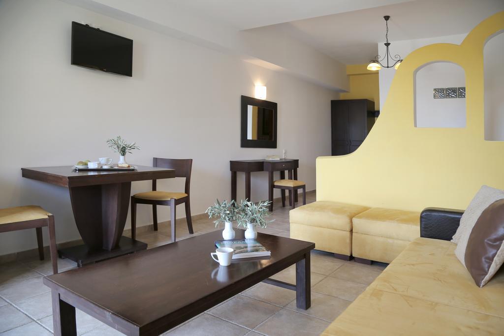 Yalis Hotel Votsi  Bagian luar foto